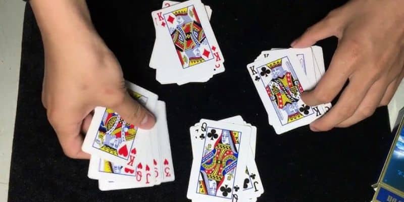 3 Cách Chia Bài Lấy Liêng Điệu Nghệ Ẵm Ngay Lợi Thế Lớn 3 cach-chia-bai-lay-lieng-dep